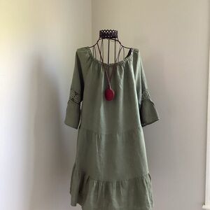 Elegant Green Midi Dress - C20